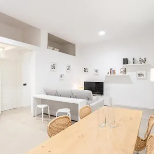 Sant Ambroeus Garden Apartment