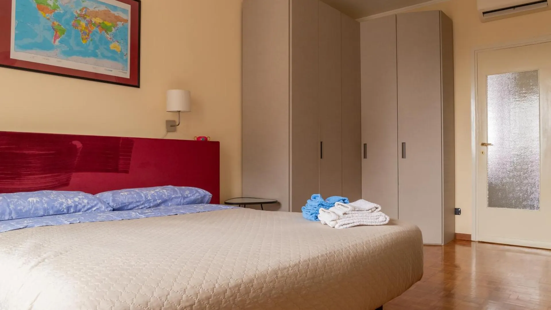 Apartment Milan Panoramic Views, Central Location Italy
